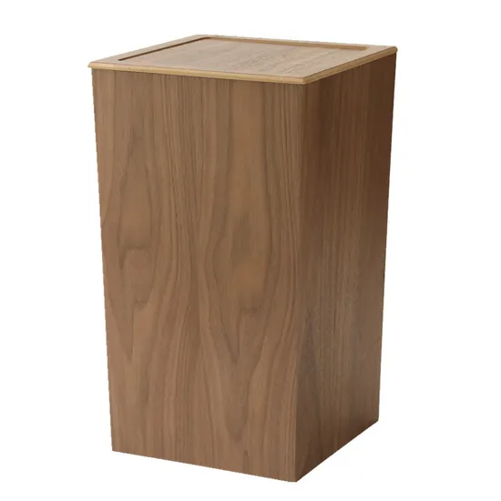Lisa - Papelera de madera de fresno acabada con tapa para dormitorio