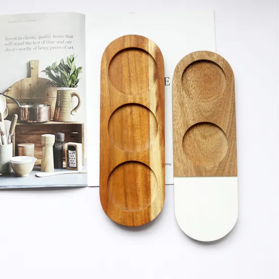 Tablero de vuelo de cerveza de madera de mármol con forma de paleta y portavasos de vidrio