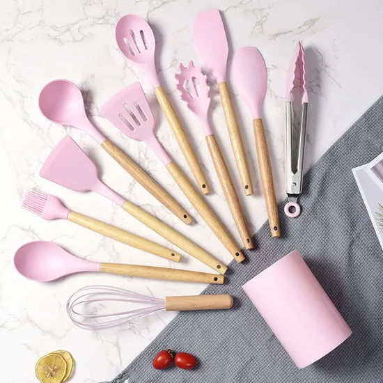 Comercio al por mayor de utensilios de cocina de silicona personalizados con mango de madera para cocinar