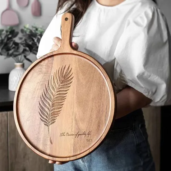 Bandeja redonda personalizada vendedora caliente de la porción de madera de acacia con la manija