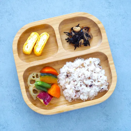 Plato cuadrado de bambú para porciones, platos de madera para bebés con succión
