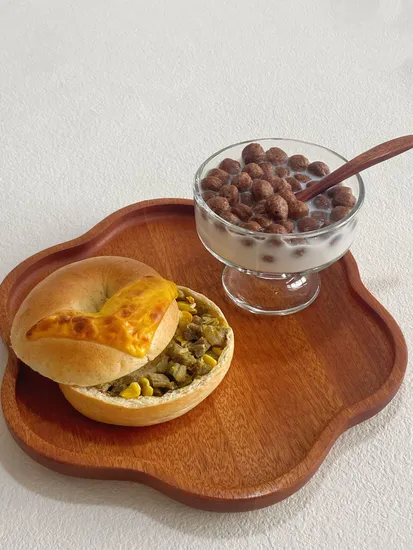 Pétalo de 8 pulgadas - Juego de platos de madera de ébano para cena, fruta, pan y postre