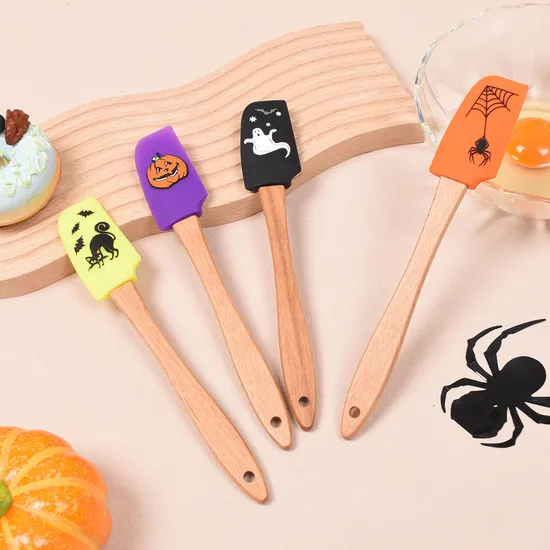 El estilo al por mayor de Halloween imprimió la espátula de la hornada de la torta y de la crema del silicón con la manija de madera