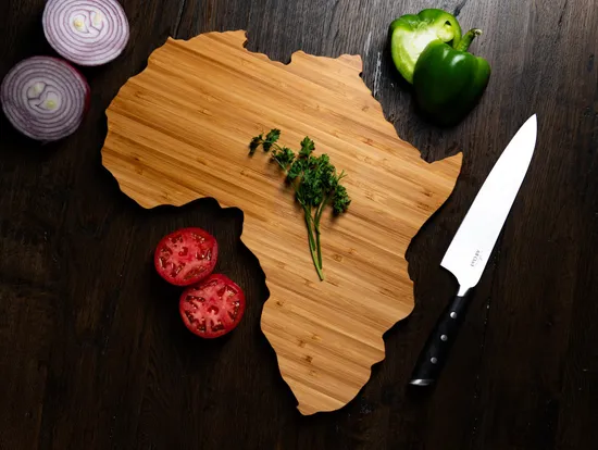 Elegante tabla de cortar de bambú con forma de pizarra de California para queso