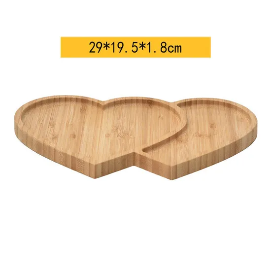 Plato dividido de bambú en forma de corazón para niños