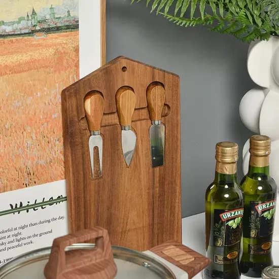 Juego de tabla de quesos de madera de acacia hecha a mano con tenedor, cuchillos y correas de cuero