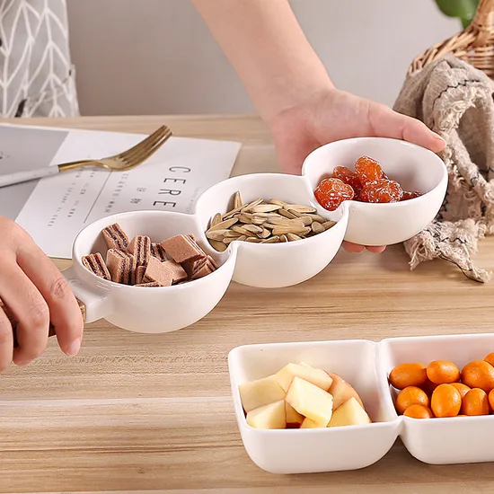 Tazón de cerámica de tres secciones con mango de madera para servir nueces, verduras, frutas y dulces