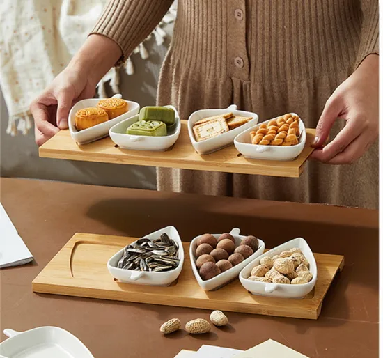 4 cuencos de cerámica para aperitivos con bandeja de bambú.