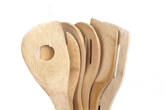 Home Basics Juego de utensilios de cocina de bambú con soporte