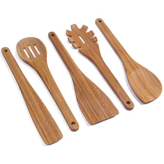 Juego de 5 utensilios de cocina de bambú de alta calidad.