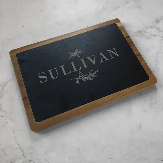 Tabla de quesos de madera de pizarra grabada personalizada