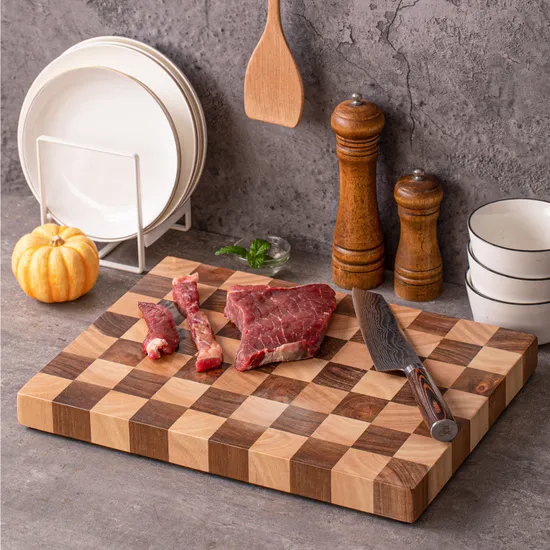 Tabla de cortar de madera gruesa grande, bloque de carnicero con patrón de tablero de ajedrez