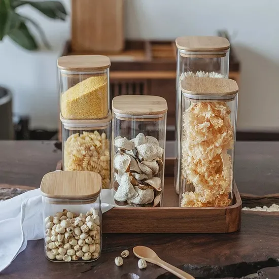 Contenedor de almacenamiento de alimentos de vidrio cuadrado de pequeña capacidad con tapa de bambú