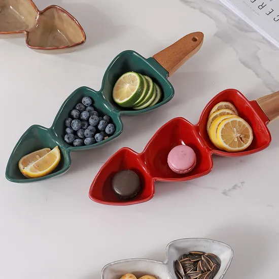 Cuenco de cerámica creativo europeo para aperitivos con mango de madera
