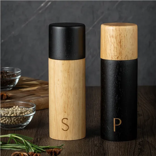 Molinillo de sal y pimienta de madera con estilo con pintura negra