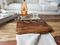 Tabla de cortar de madera grabada personalizada de Live Edge, tabla de queso de acacia con juego de cuchillos