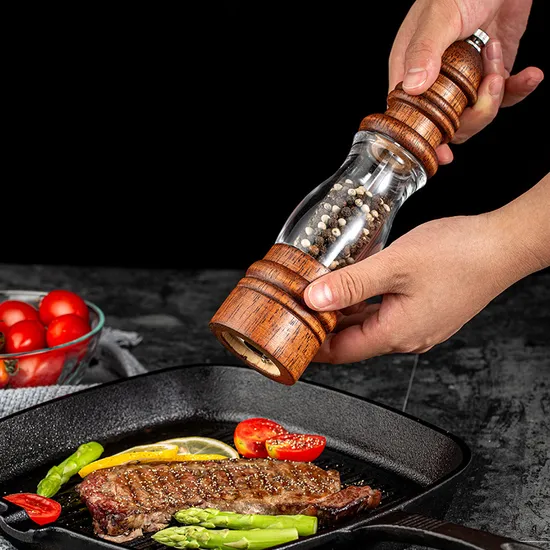 Molinillo de pimienta manual de madera maciza, versátil, con forma de faro, para el hogar