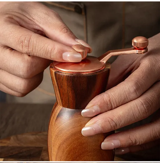Jarrón molinillo de sal y pimienta de madera de acacia con manivela y bandeja