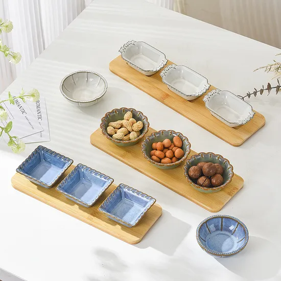 Juego de 4 cuencos de cerámica para condimentos con bandeja de bambú para servir sushi y salsa