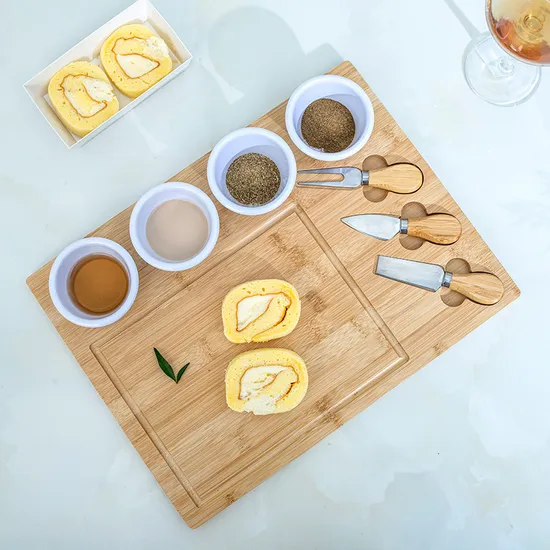 Tabla de quesos de bambú de 13 pulgadas/plato de charcutería con 3 tazones de cerámica con cucharas de bambú y marcadores de queso