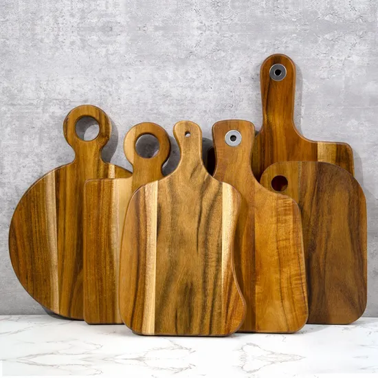 Tabla de cortar de madera pequeña para acampar